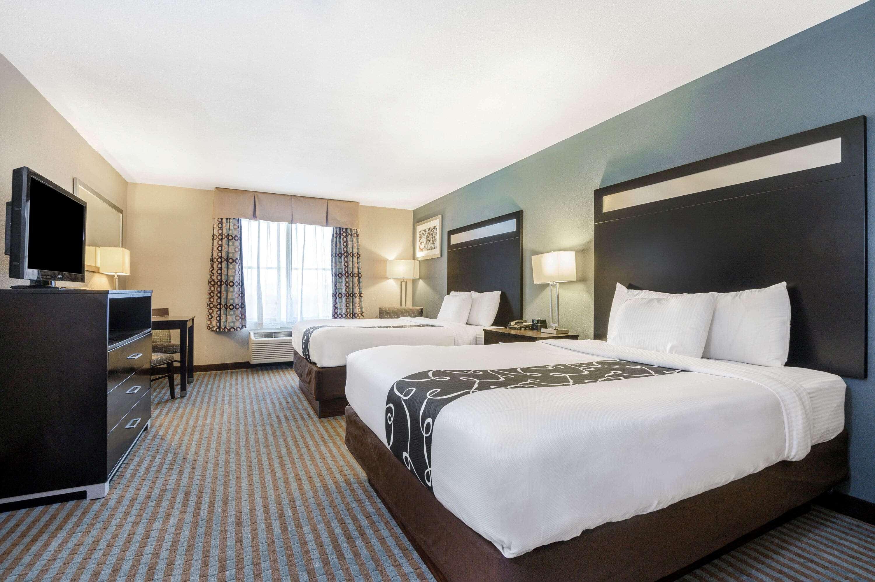 La Quinta Inn & Suites Casino And Bar By Wyndham Glendive Exterior foto