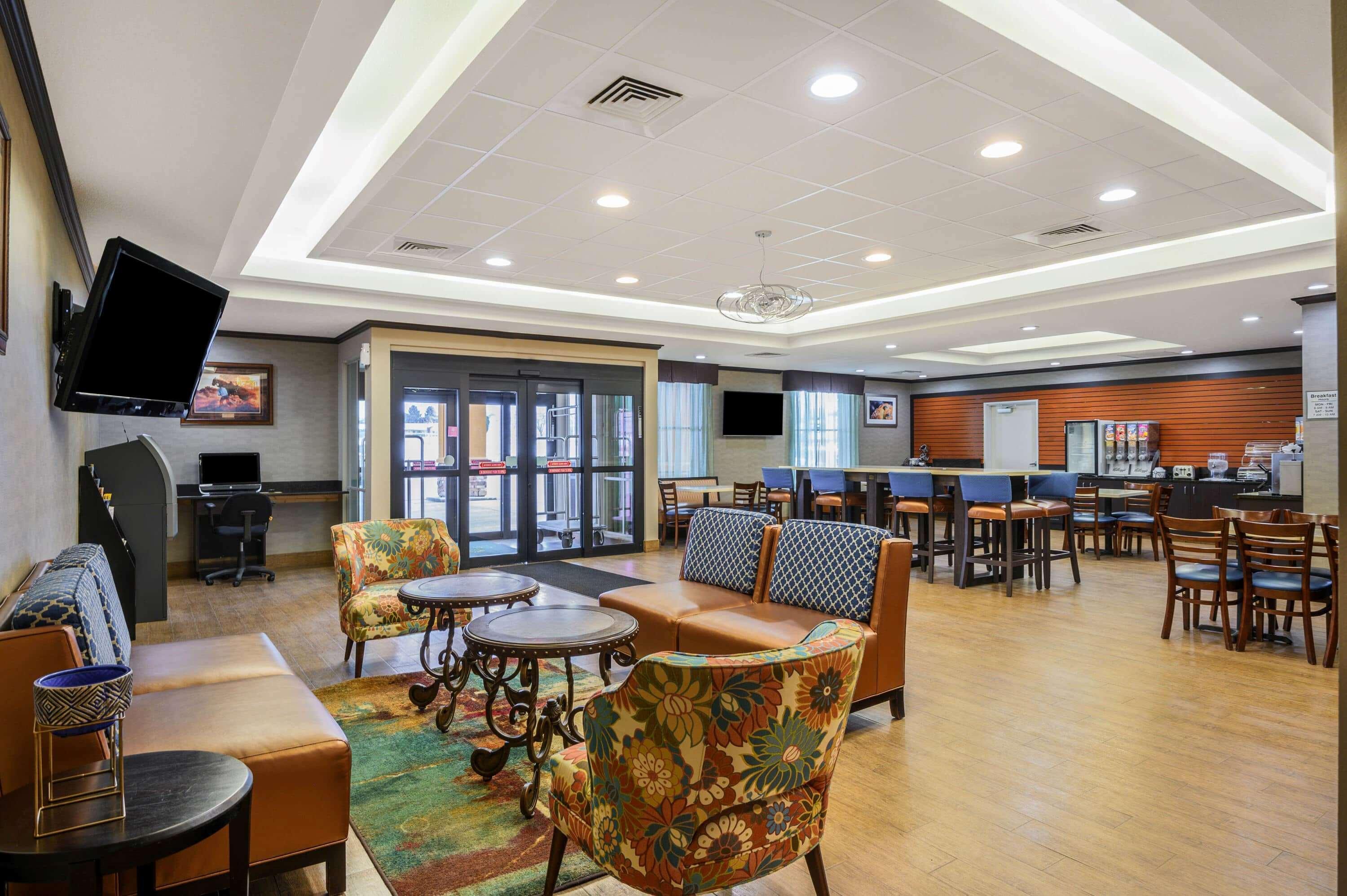 La Quinta Inn & Suites Casino And Bar By Wyndham Glendive Exterior foto